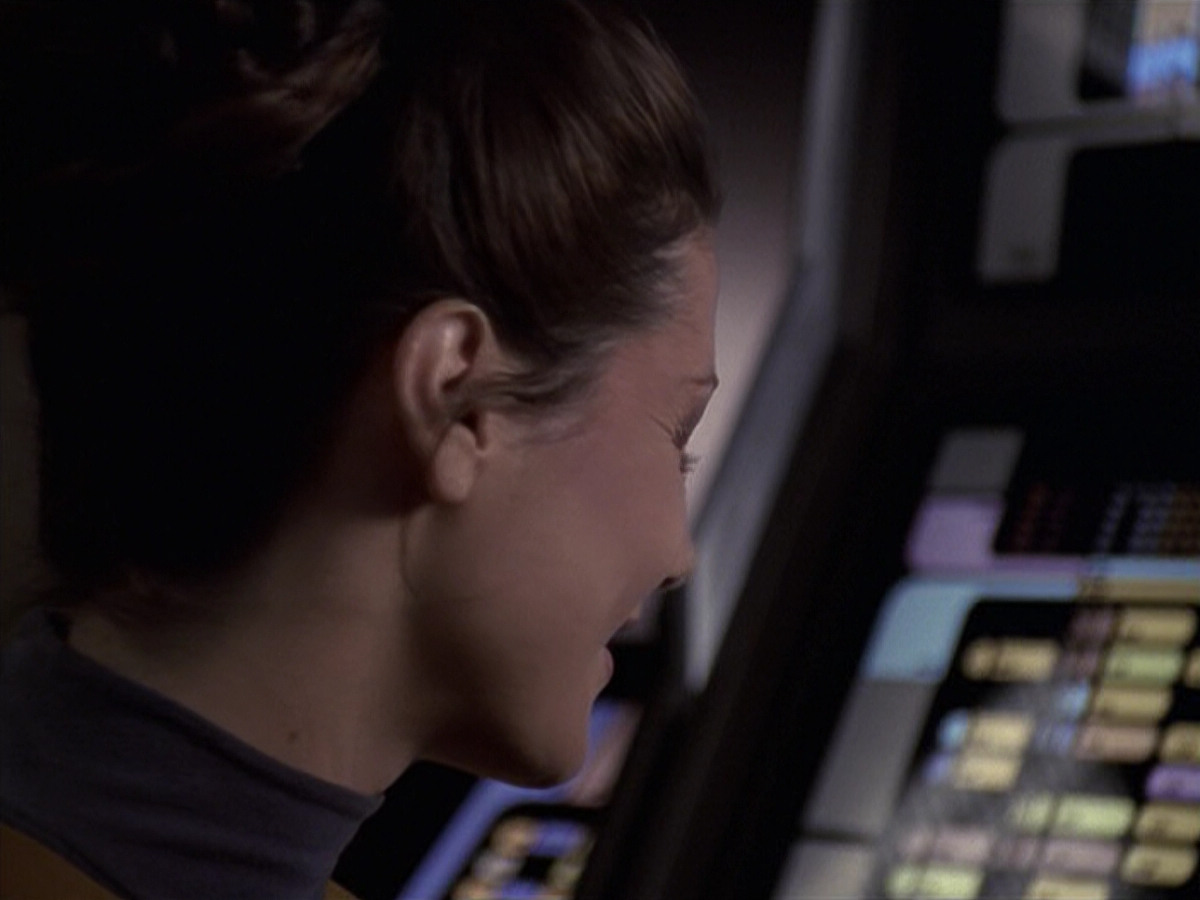 extant_StarTrek_VOY_6x20-GoodShepherd_02226.jpg