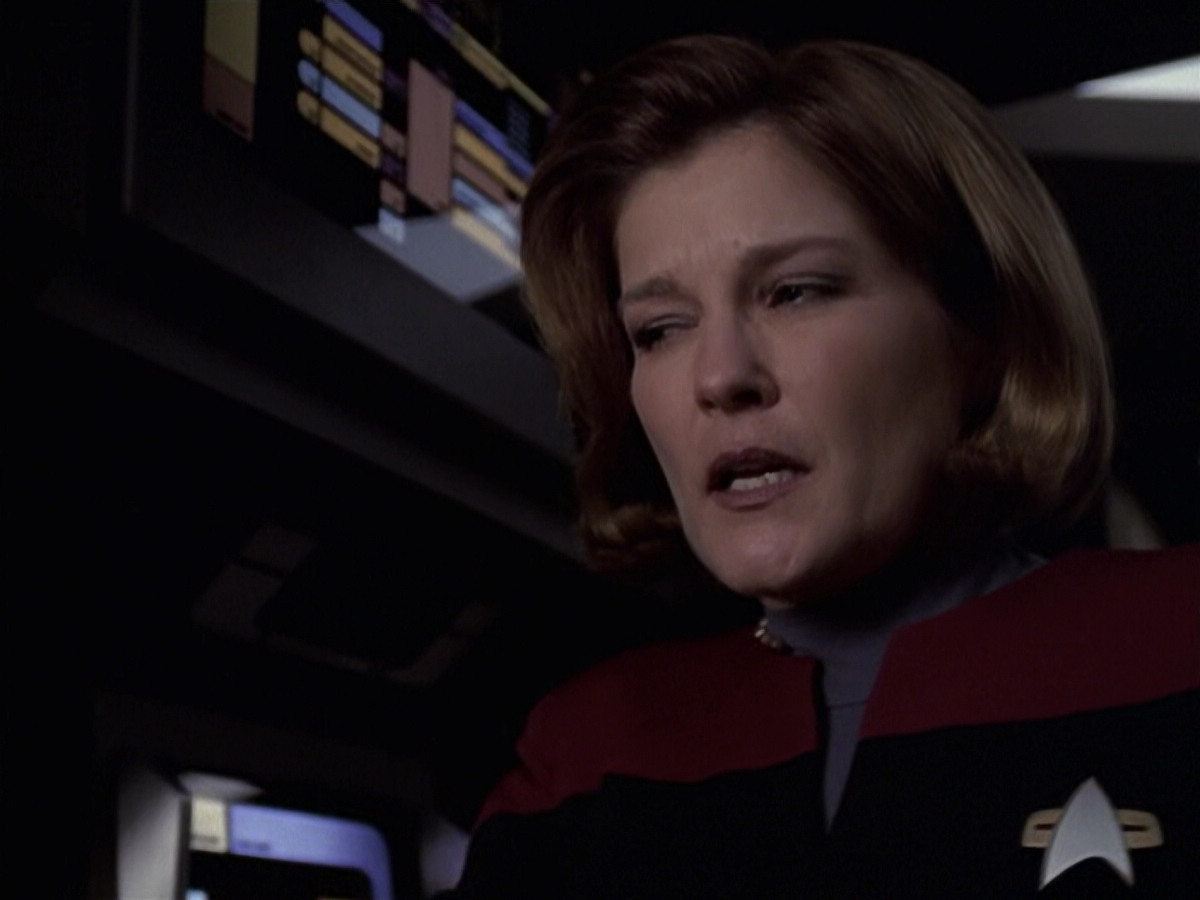 extant_StarTrek_VOY_6x20-GoodShepherd_02239.jpg