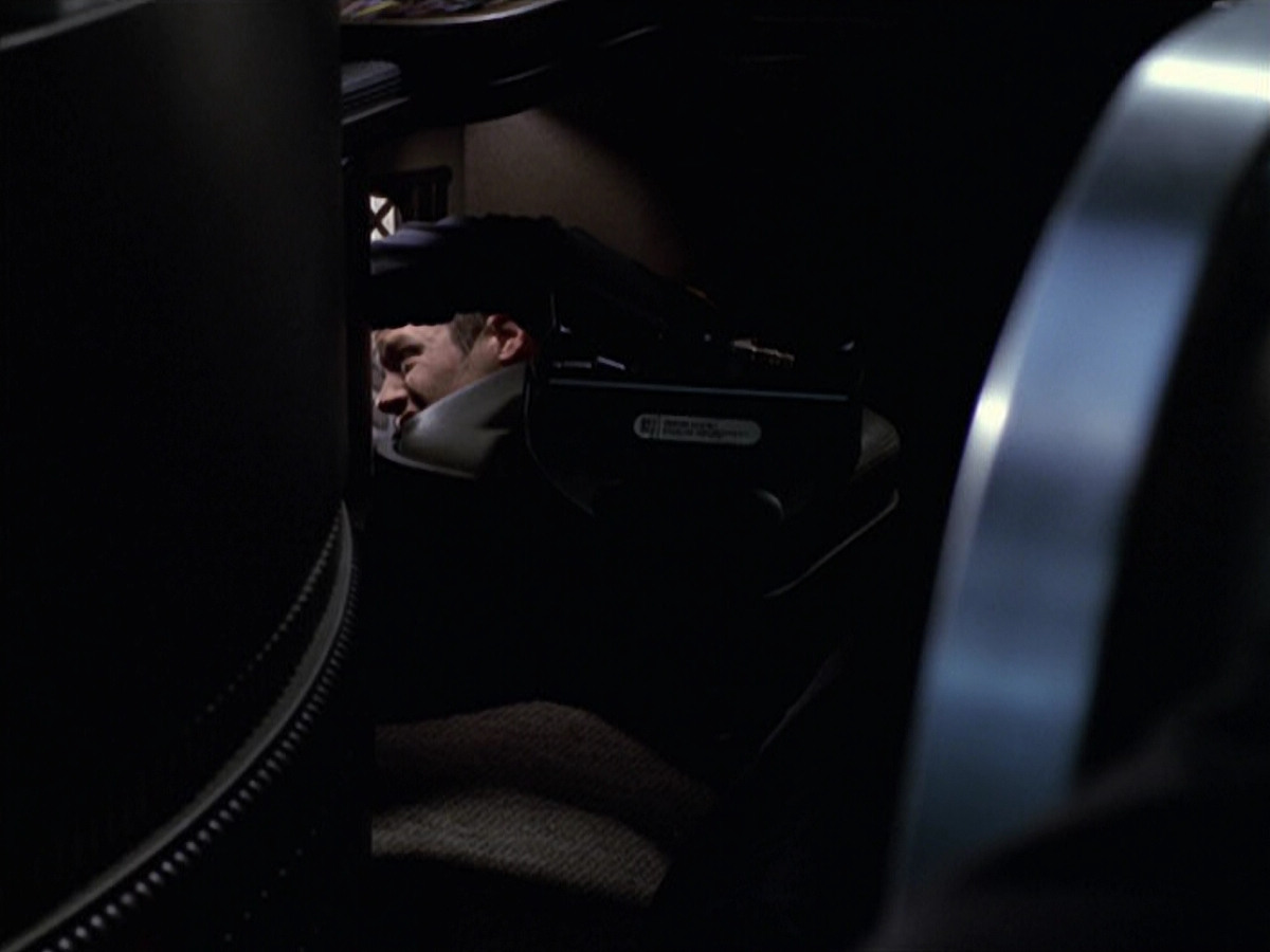 extant_StarTrek_VOY_6x20-GoodShepherd_02283.jpg