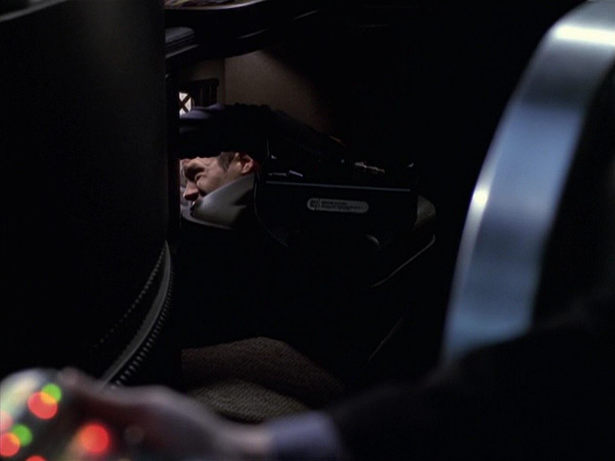extant_StarTrek_VOY_6x20-GoodShepherd_02287.jpg