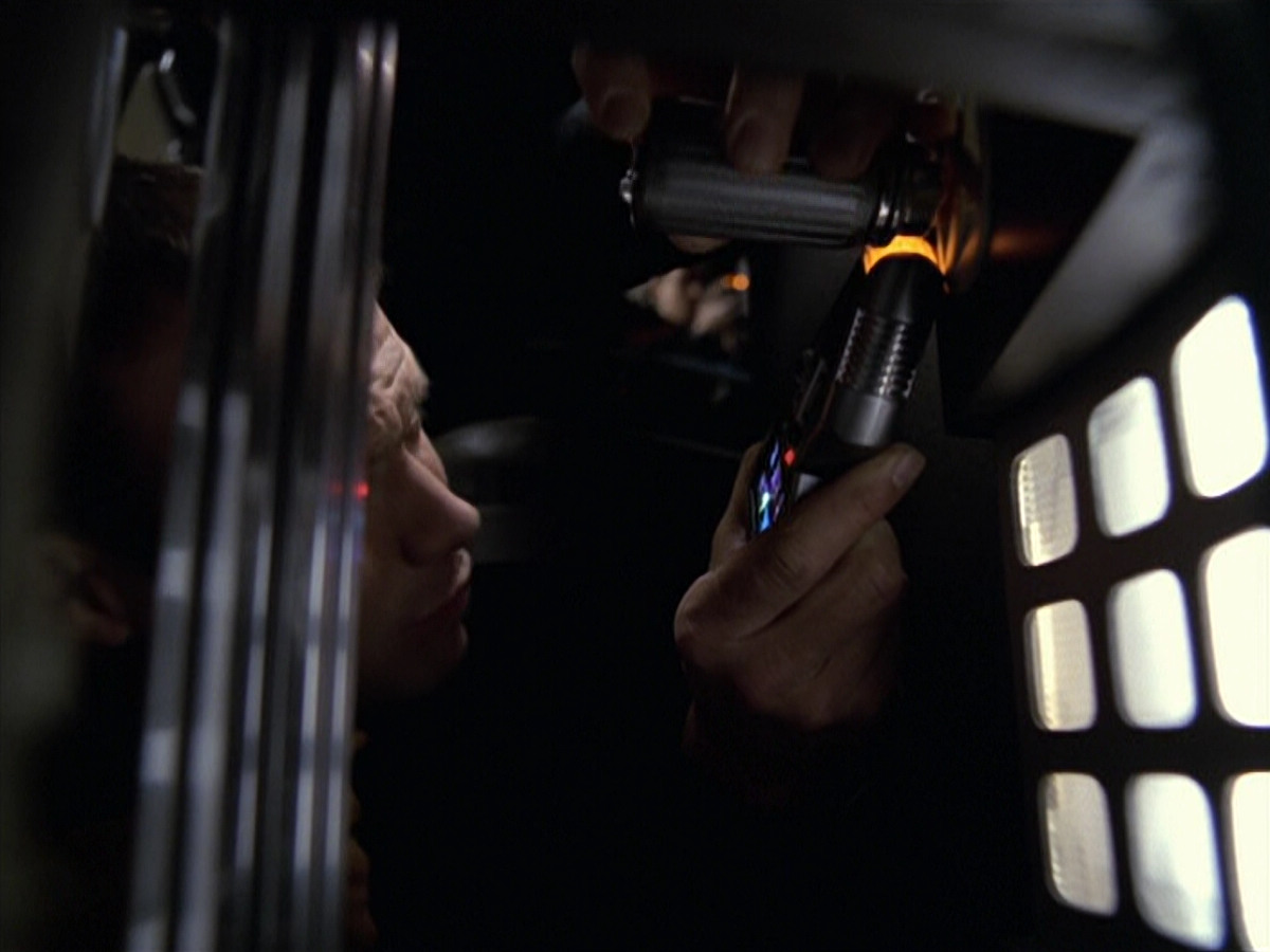 extant_StarTrek_VOY_6x20-GoodShepherd_02296.jpg