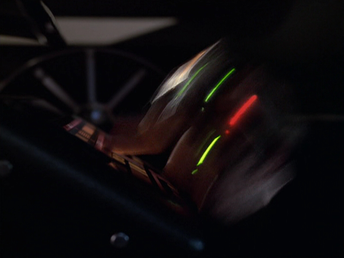 extant_StarTrek_VOY_6x20-GoodShepherd_02298.jpg