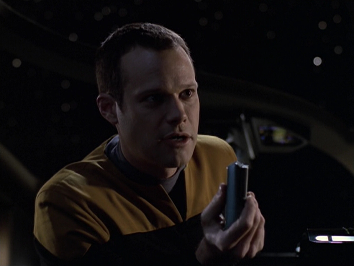extant_StarTrek_VOY_6x20-GoodShepherd_02315.jpg