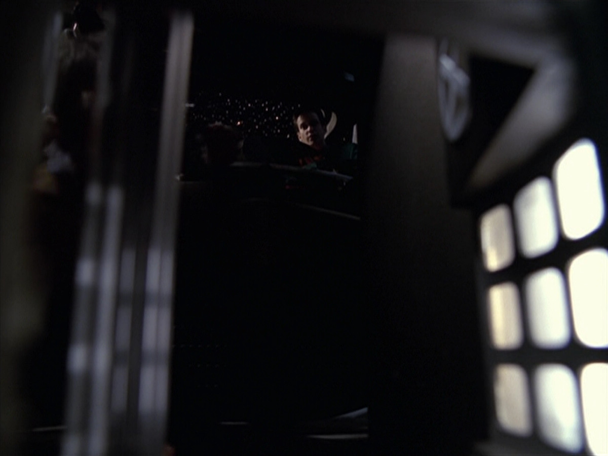 extant_StarTrek_VOY_6x20-GoodShepherd_02369.jpg