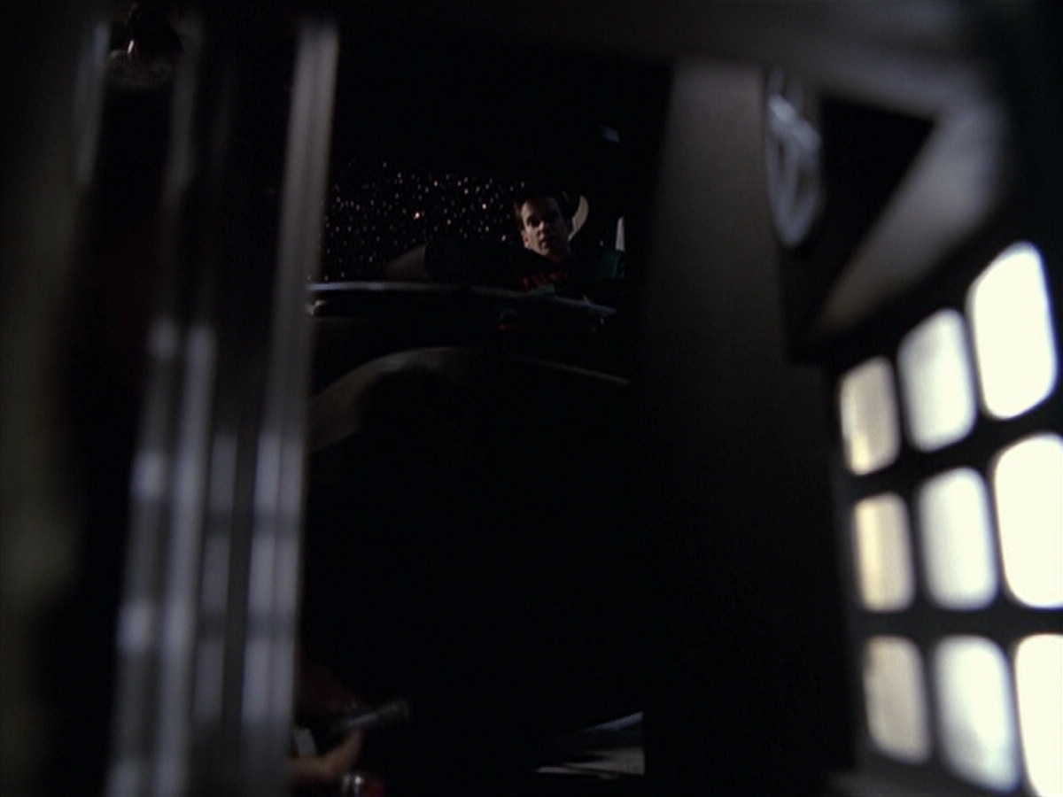 extant_StarTrek_VOY_6x20-GoodShepherd_02370.jpg