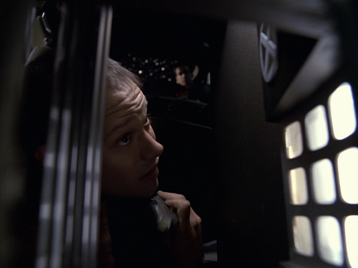 extant_StarTrek_VOY_6x20-GoodShepherd_02372.jpg