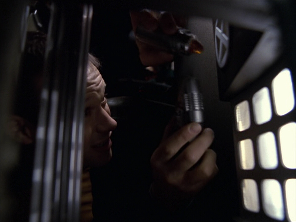 extant_StarTrek_VOY_6x20-GoodShepherd_02375.jpg