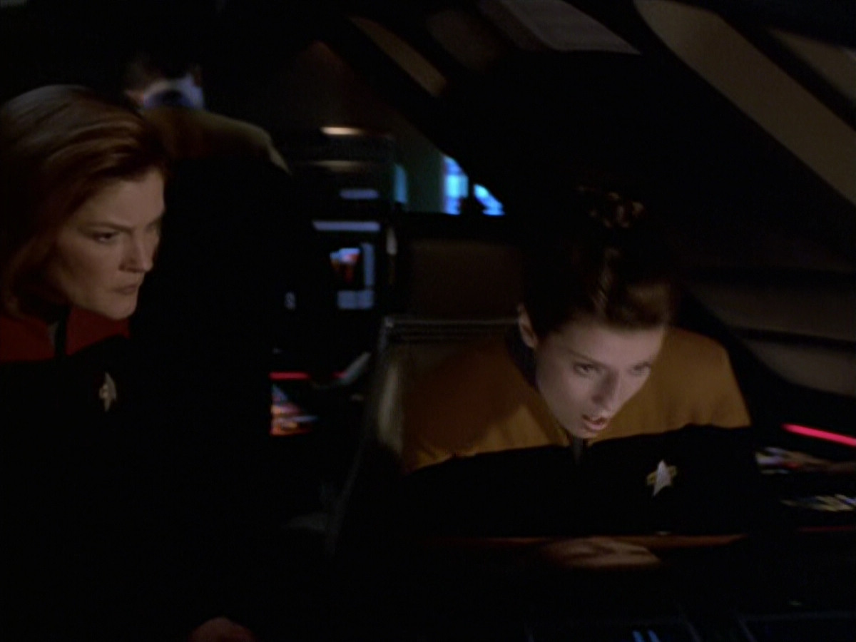extant_StarTrek_VOY_6x20-GoodShepherd_02475.jpg