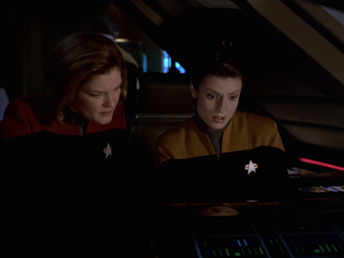 extant_StarTrek_VOY_6x20-GoodShepherd_02480.jpg