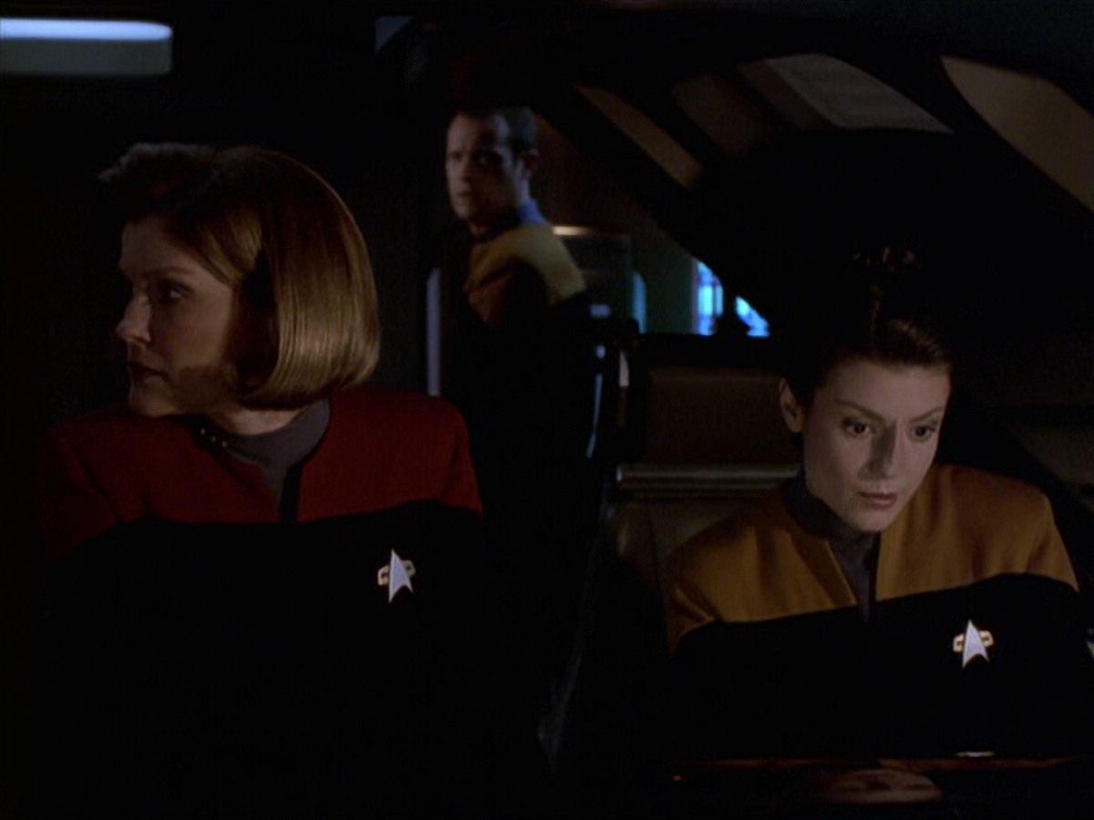 extant_StarTrek_VOY_6x20-GoodShepherd_02488.jpg