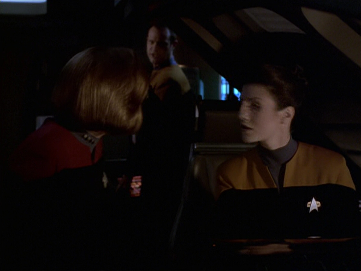 extant_StarTrek_VOY_6x20-GoodShepherd_02494.jpg