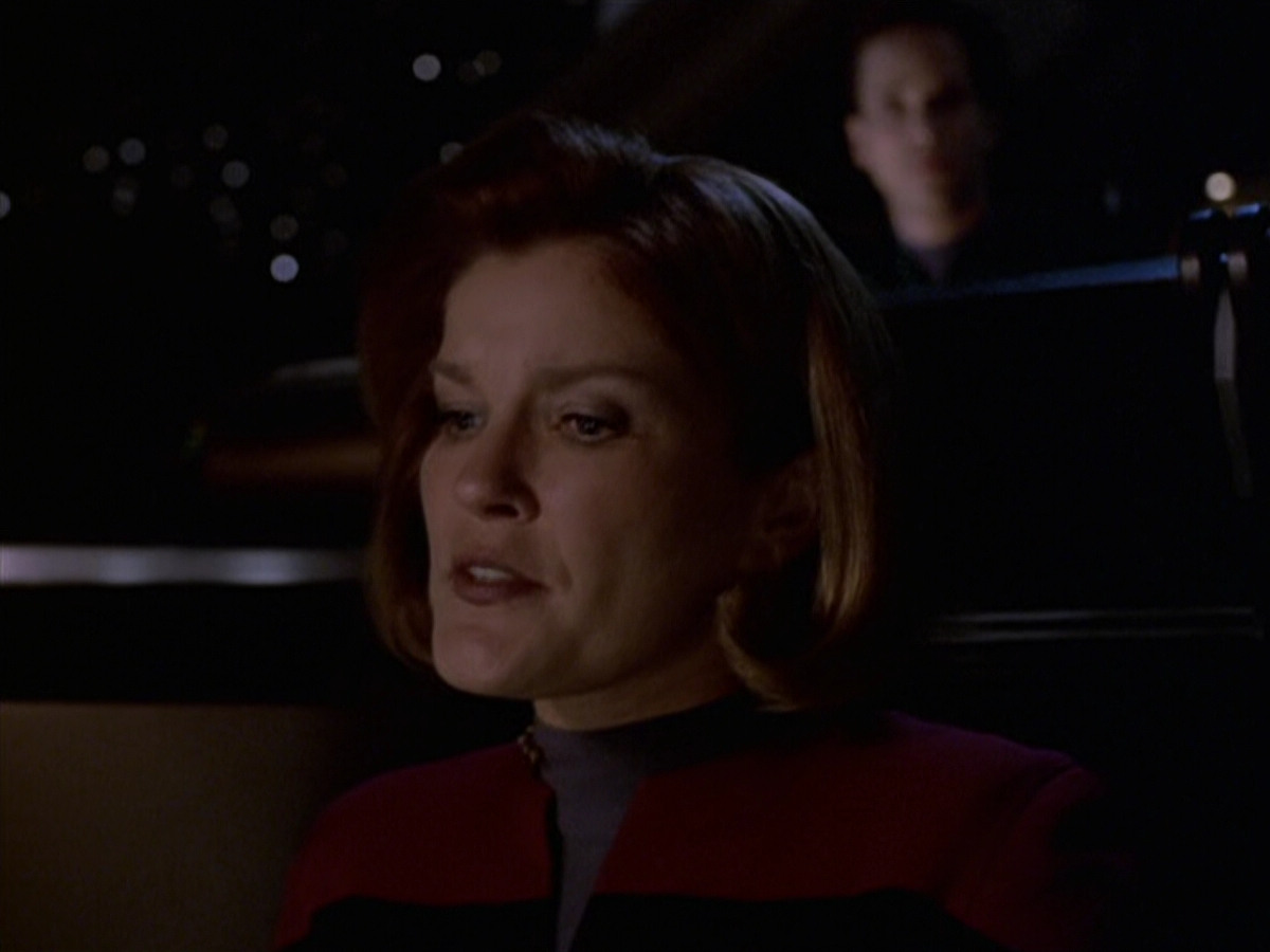 extant_StarTrek_VOY_6x20-GoodShepherd_02504.jpg