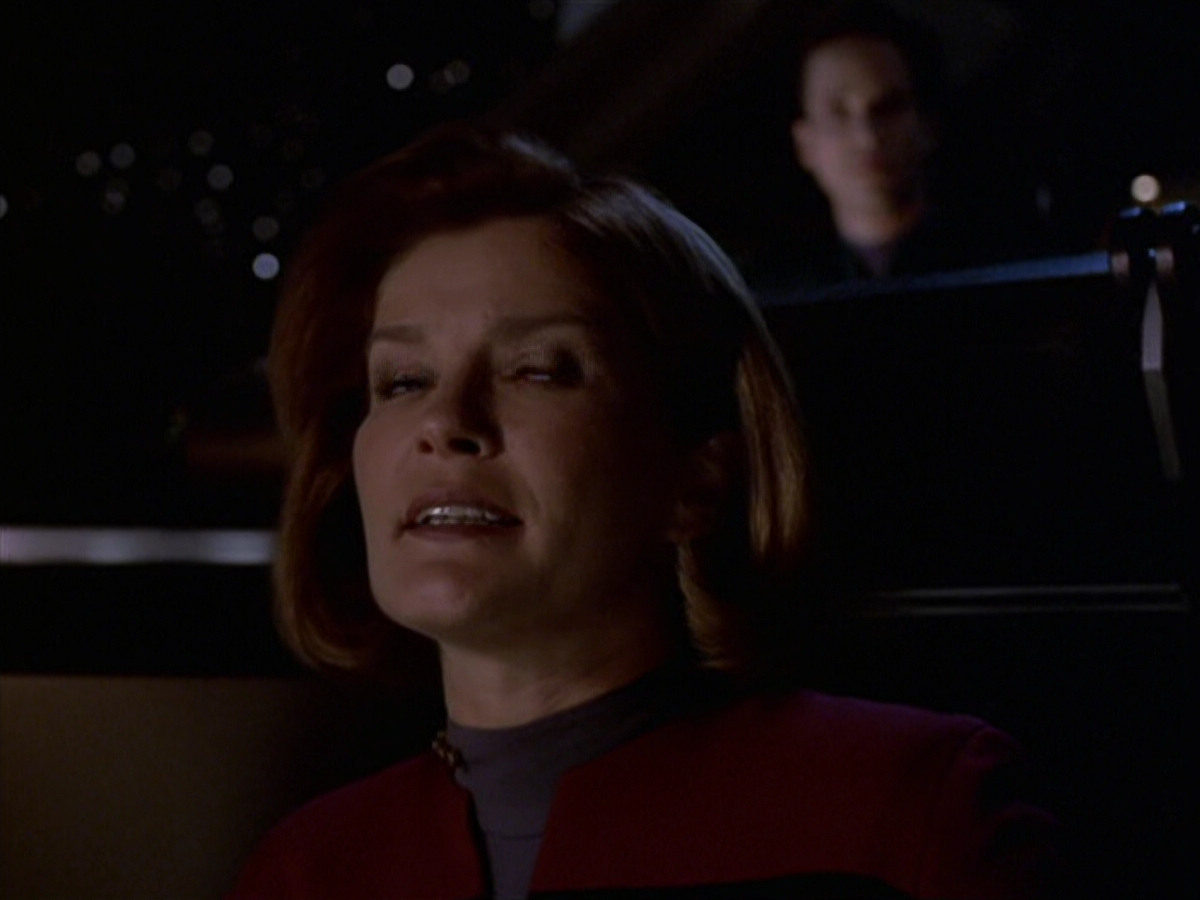 extant_StarTrek_VOY_6x20-GoodShepherd_02506.jpg