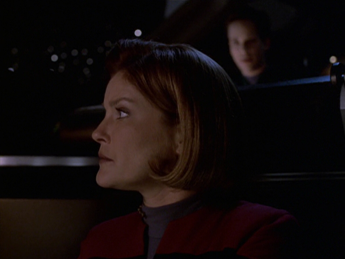 extant_StarTrek_VOY_6x20-GoodShepherd_02544.jpg