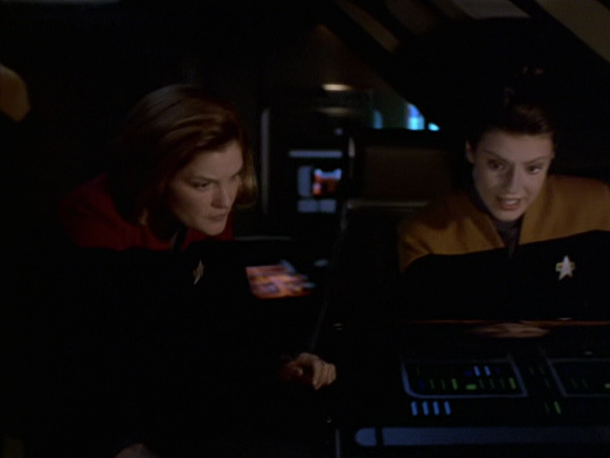 extant_StarTrek_VOY_6x20-GoodShepherd_02587.jpg