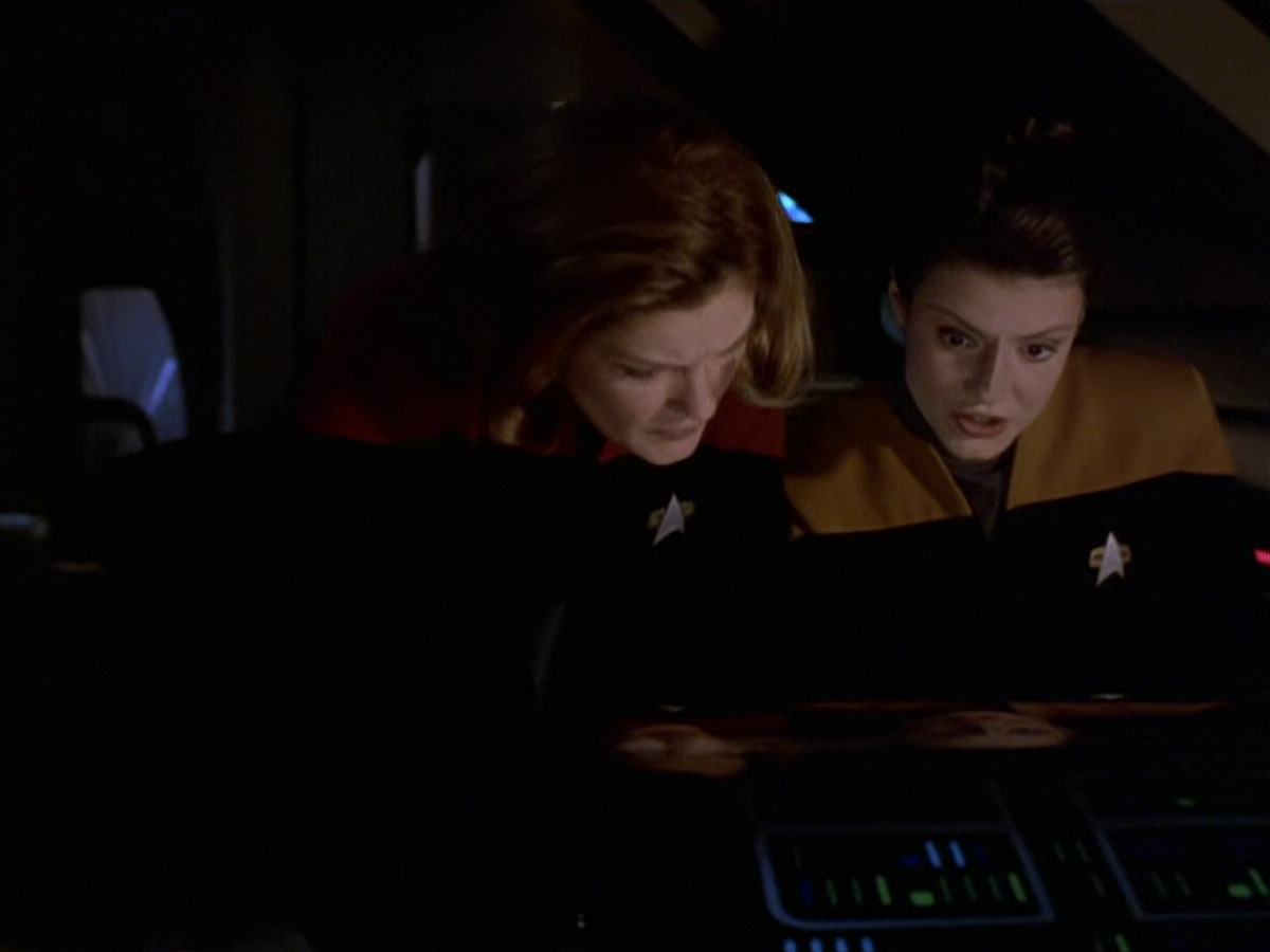 extant_StarTrek_VOY_6x20-GoodShepherd_02588.jpg