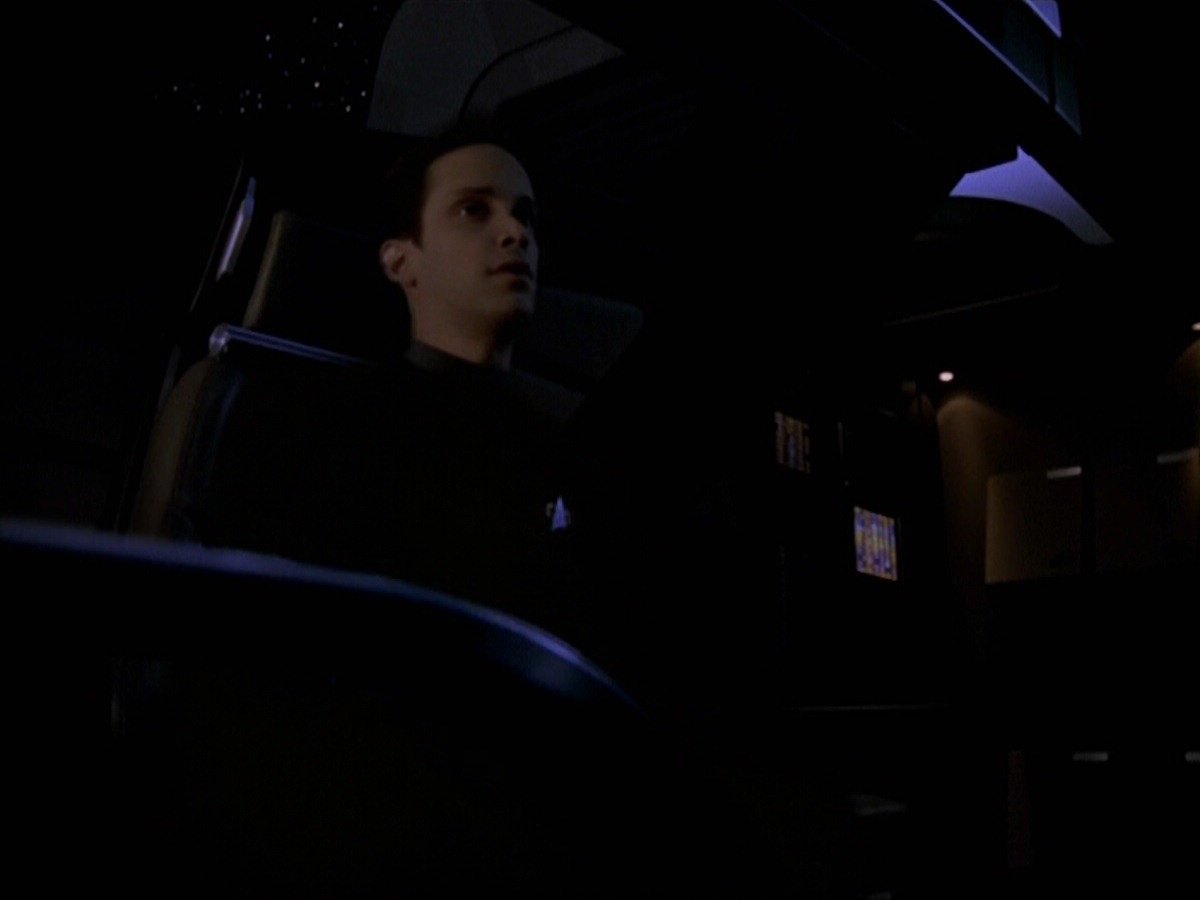 extant_StarTrek_VOY_6x20-GoodShepherd_02597.jpg