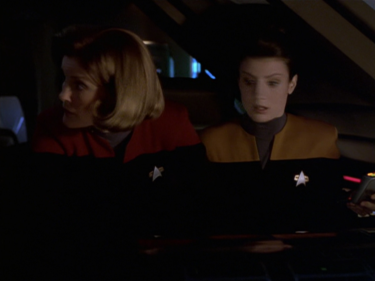 extant_StarTrek_VOY_6x20-GoodShepherd_02598.jpg