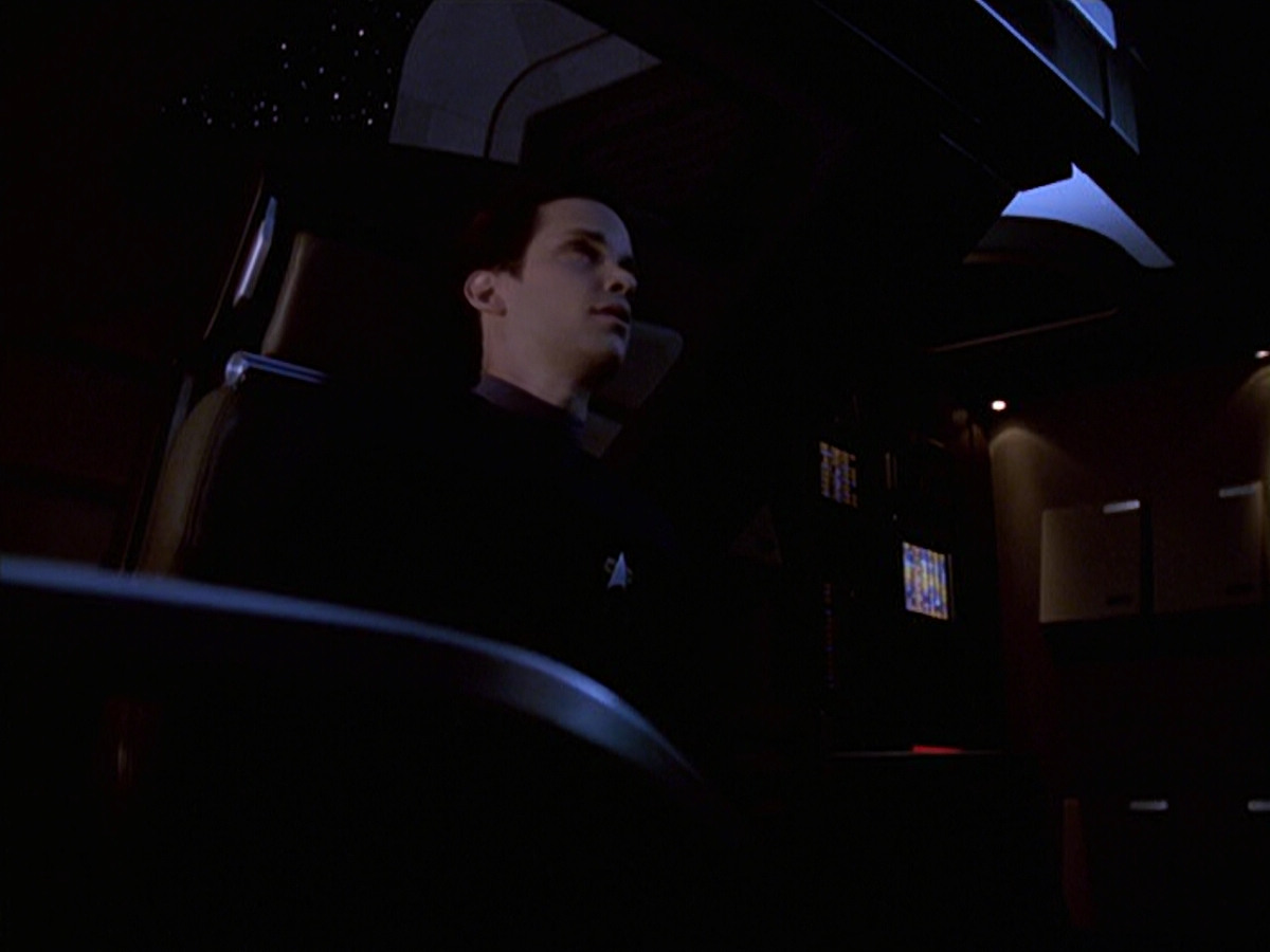 extant_StarTrek_VOY_6x20-GoodShepherd_02601.jpg