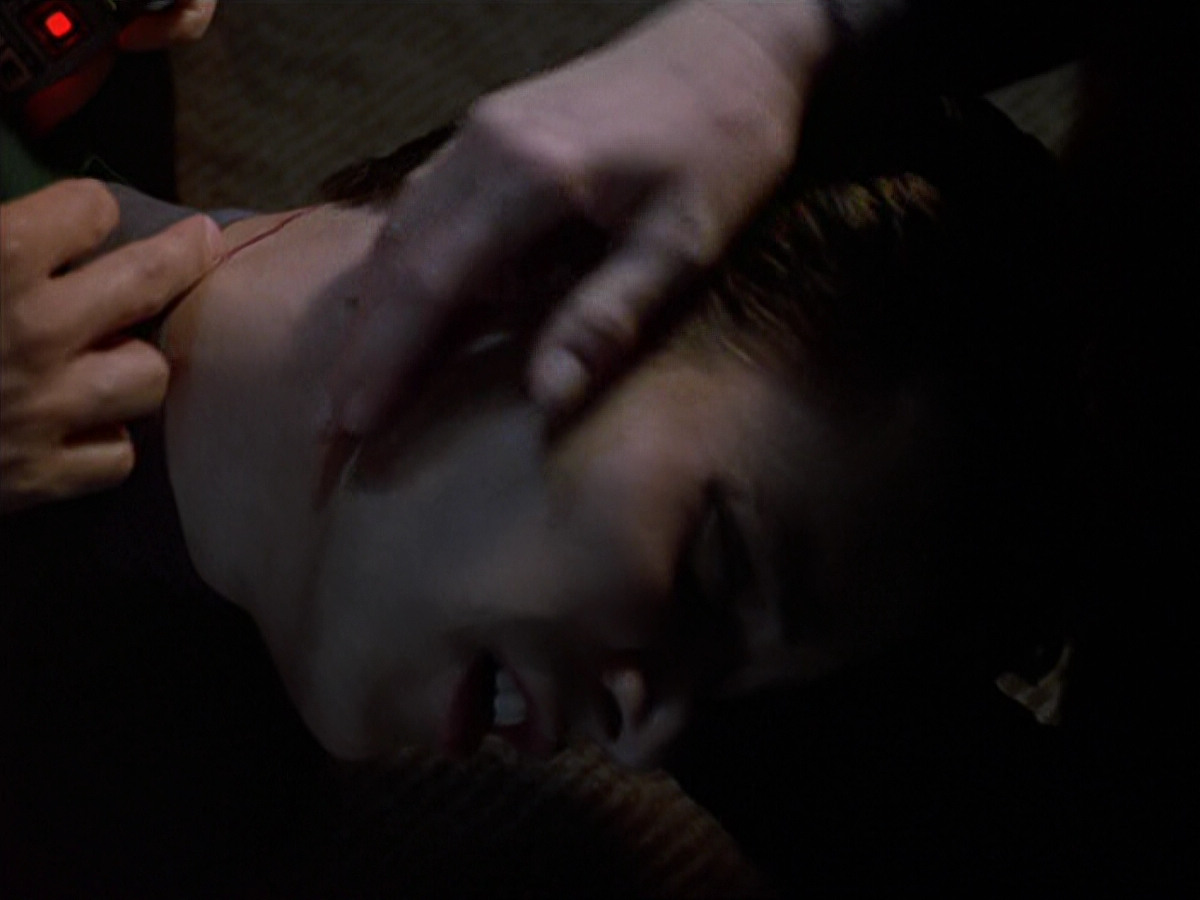 extant_StarTrek_VOY_6x20-GoodShepherd_02610.jpg