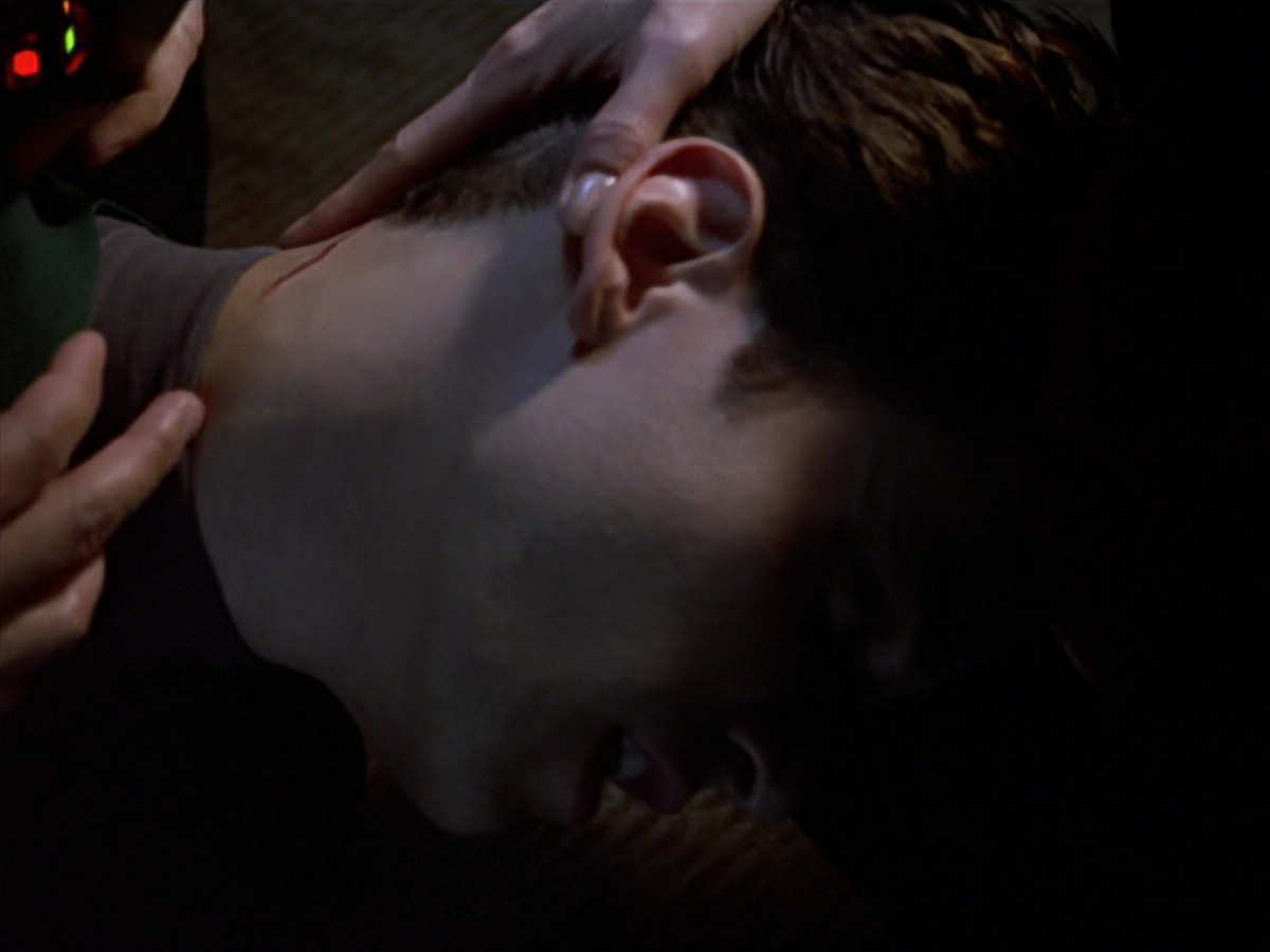 extant_StarTrek_VOY_6x20-GoodShepherd_02612.jpg
