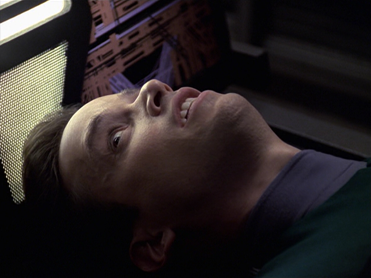 extant_StarTrek_VOY_6x20-GoodShepherd_02656.jpg