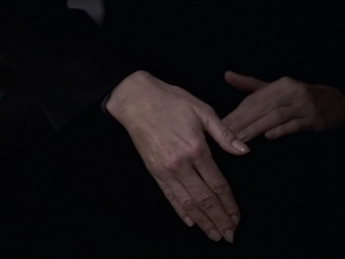 extant_StarTrek_VOY_6x20-GoodShepherd_02672.jpg