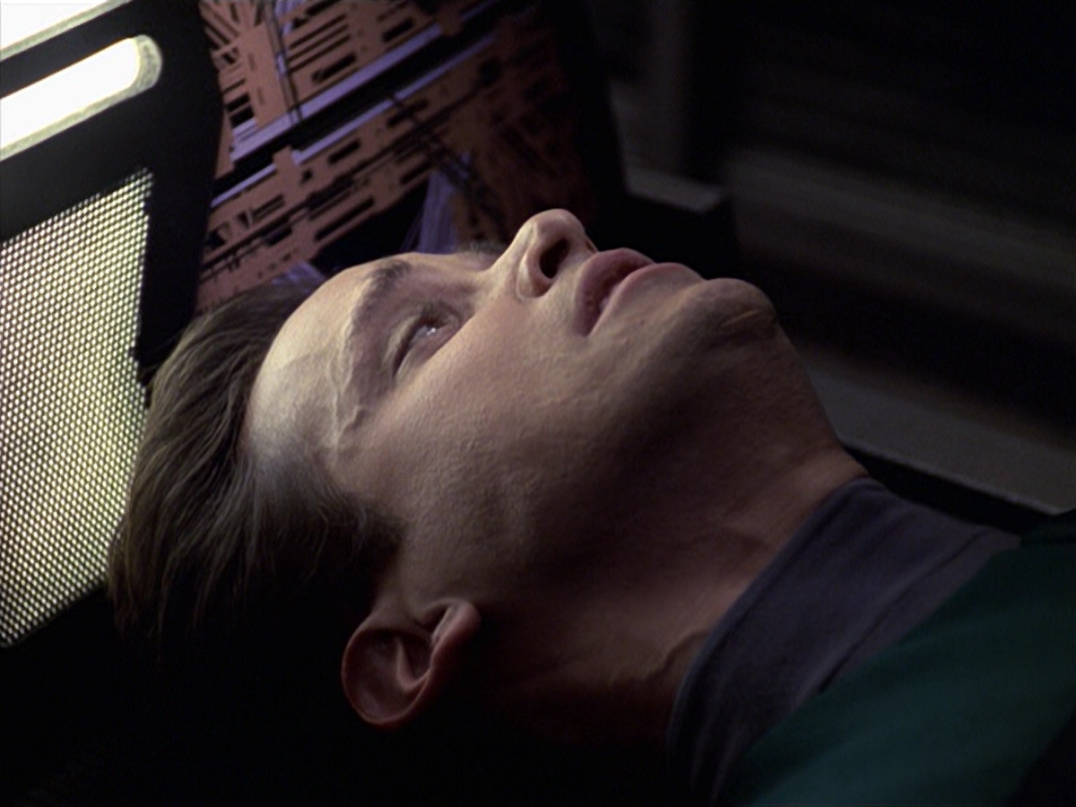 extant_StarTrek_VOY_6x20-GoodShepherd_02730.jpg