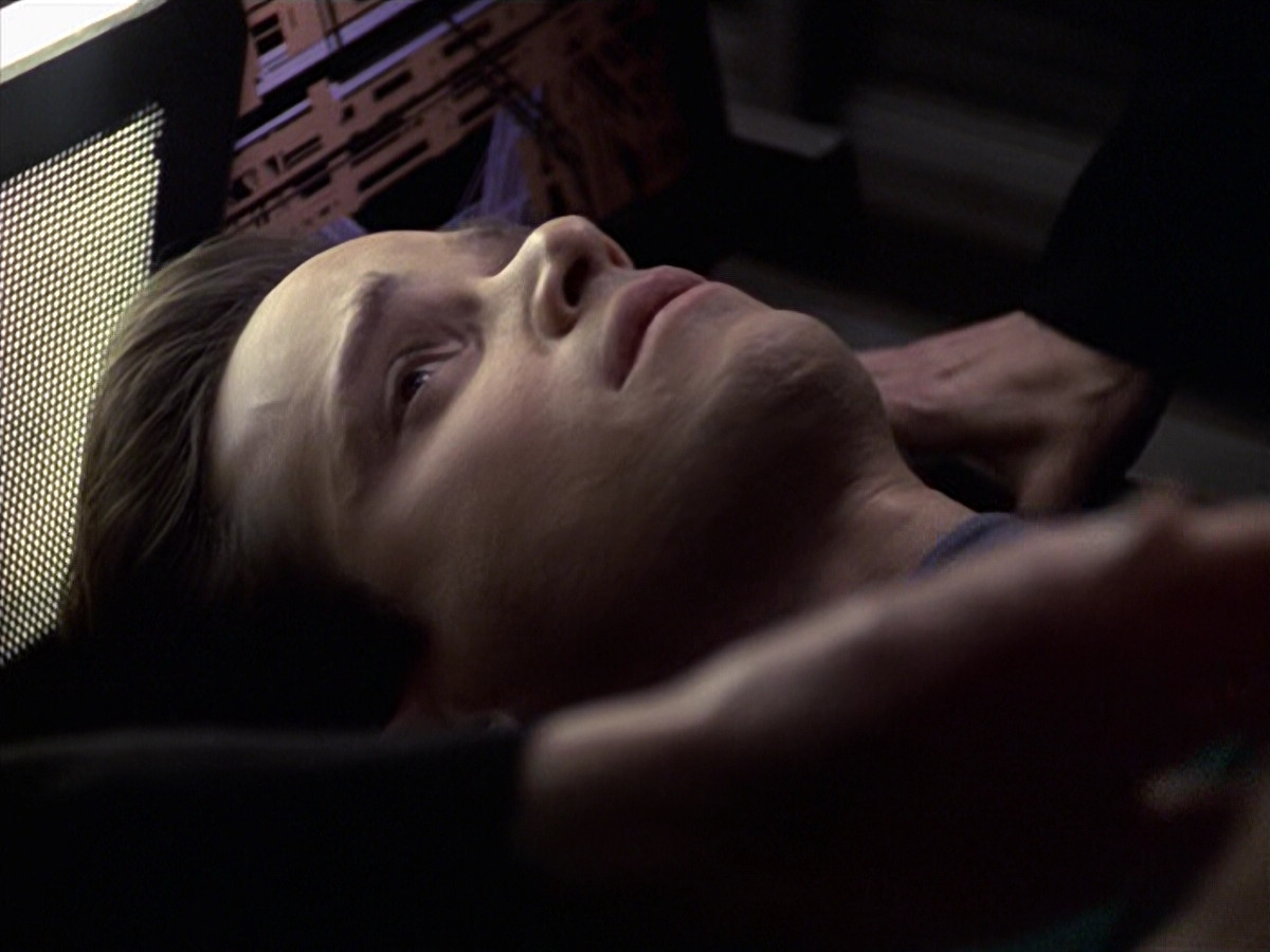 extant_StarTrek_VOY_6x20-GoodShepherd_02736.jpg