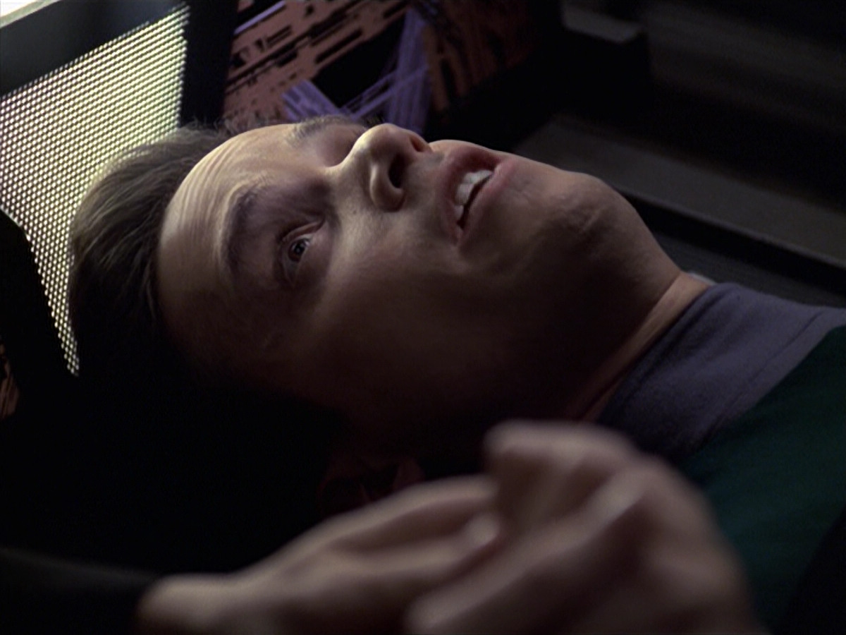 extant_StarTrek_VOY_6x20-GoodShepherd_02749.jpg