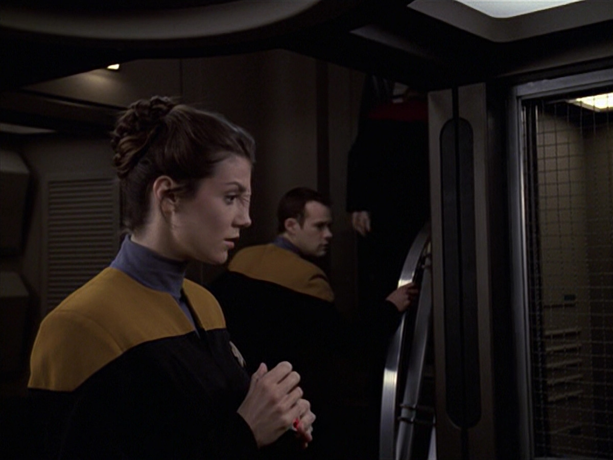 extant_StarTrek_VOY_6x20-GoodShepherd_02784.jpg