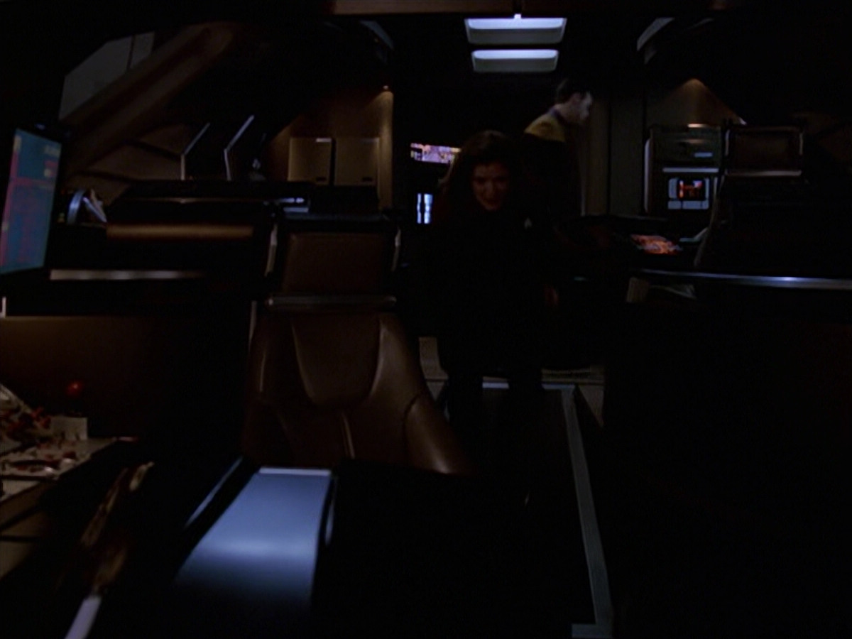 extant_StarTrek_VOY_6x20-GoodShepherd_02793.jpg