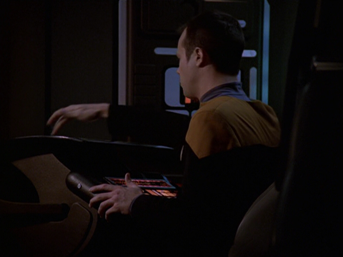 extant_StarTrek_VOY_6x20-GoodShepherd_02827.jpg
