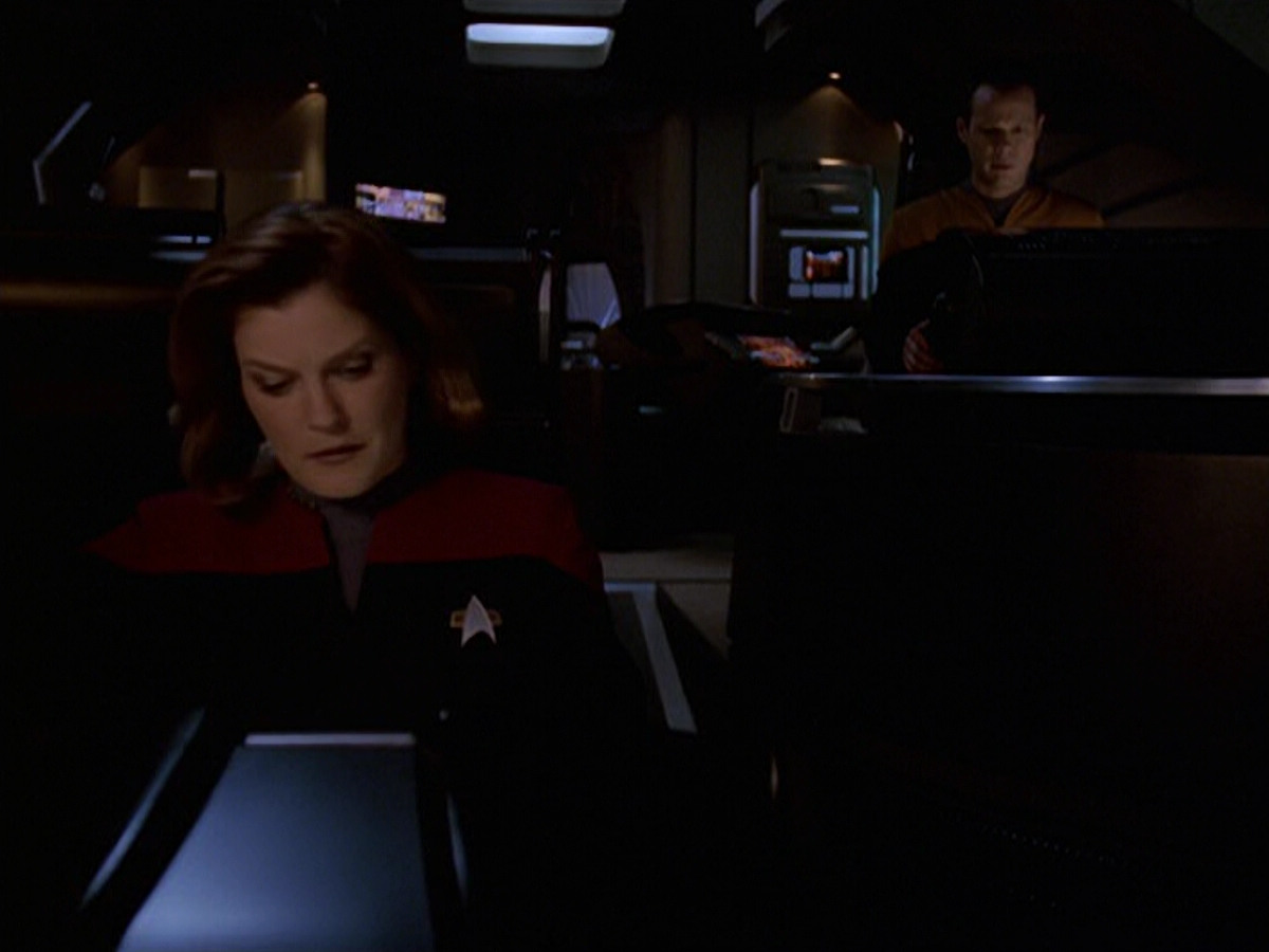 extant_StarTrek_VOY_6x20-GoodShepherd_02964.jpg