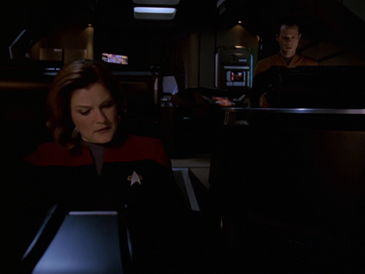 extant_StarTrek_VOY_6x20-GoodShepherd_02966.jpg