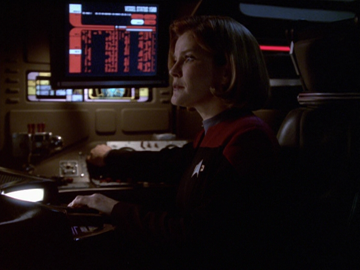 extant_StarTrek_VOY_6x20-GoodShepherd_02978.jpg