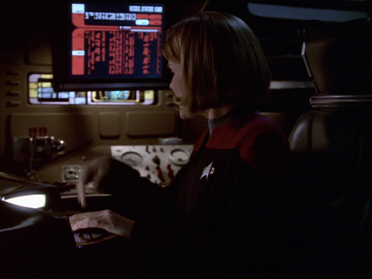 extant_StarTrek_VOY_6x20-GoodShepherd_02987.jpg