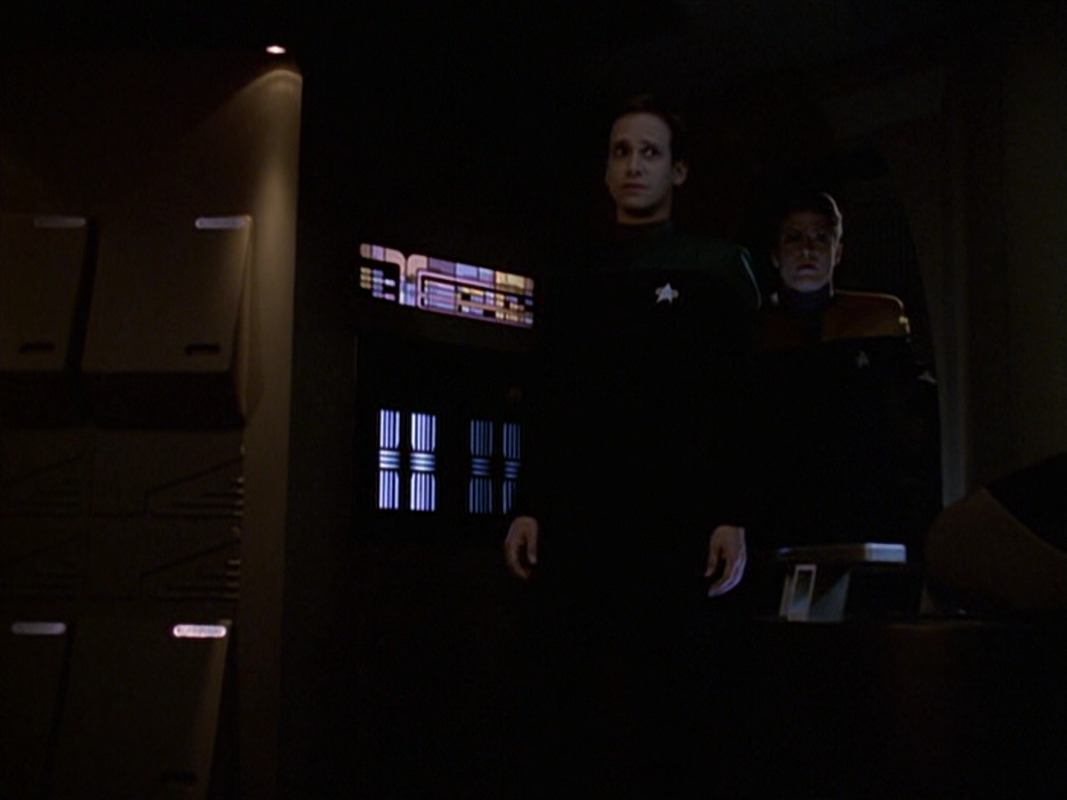 extant_StarTrek_VOY_6x20-GoodShepherd_02993.jpg