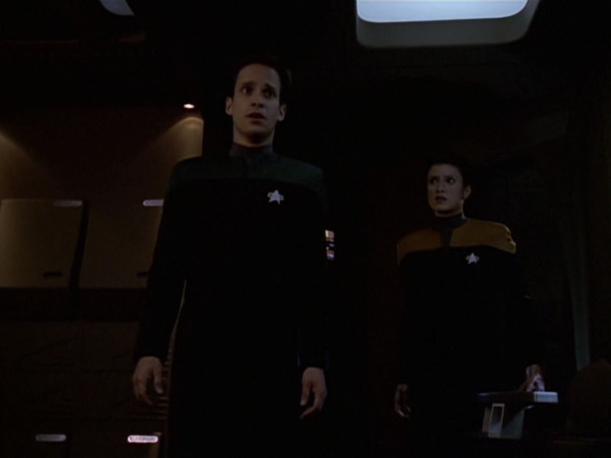 extant_StarTrek_VOY_6x20-GoodShepherd_02998.jpg