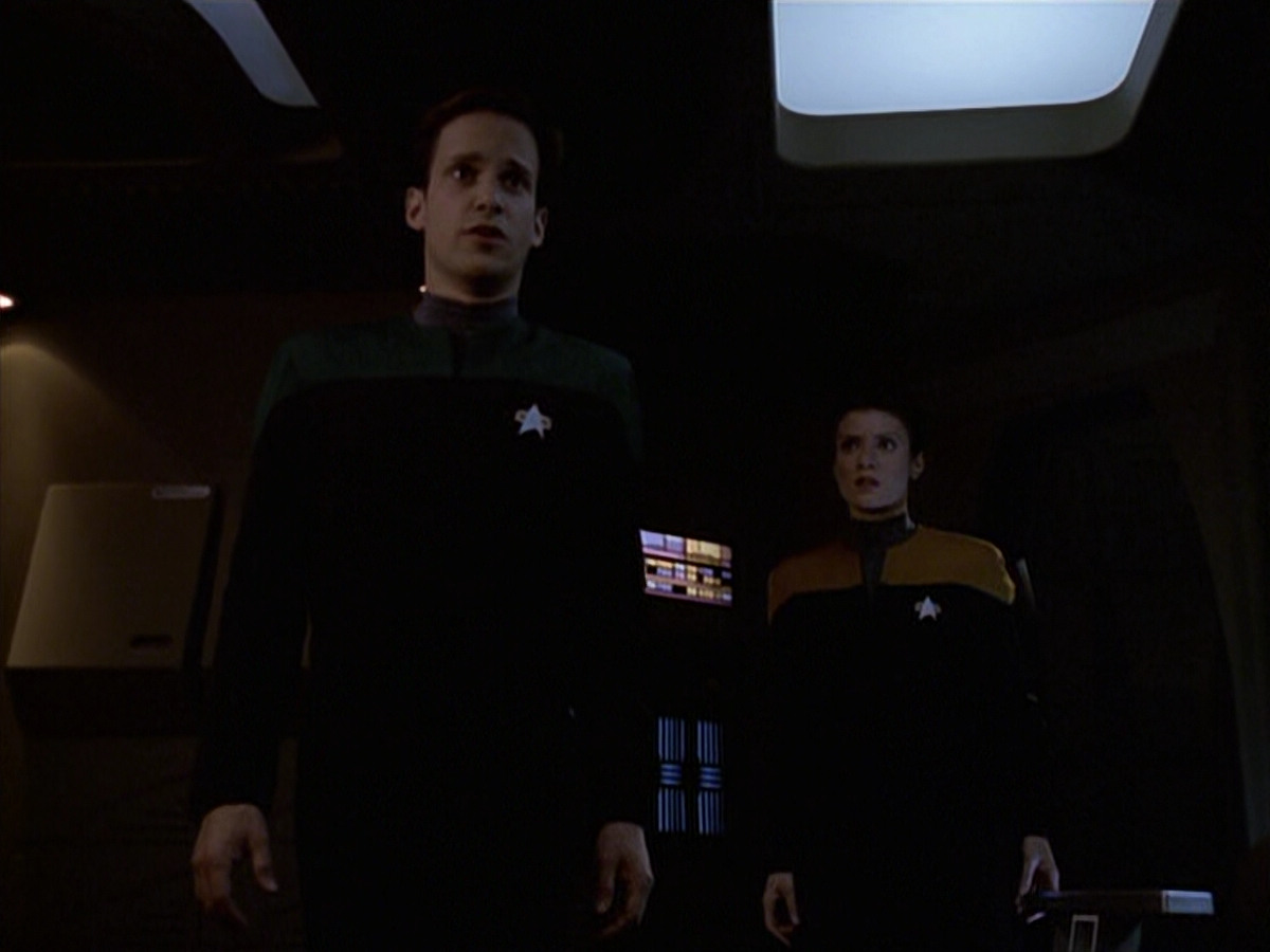extant_StarTrek_VOY_6x20-GoodShepherd_03000.jpg