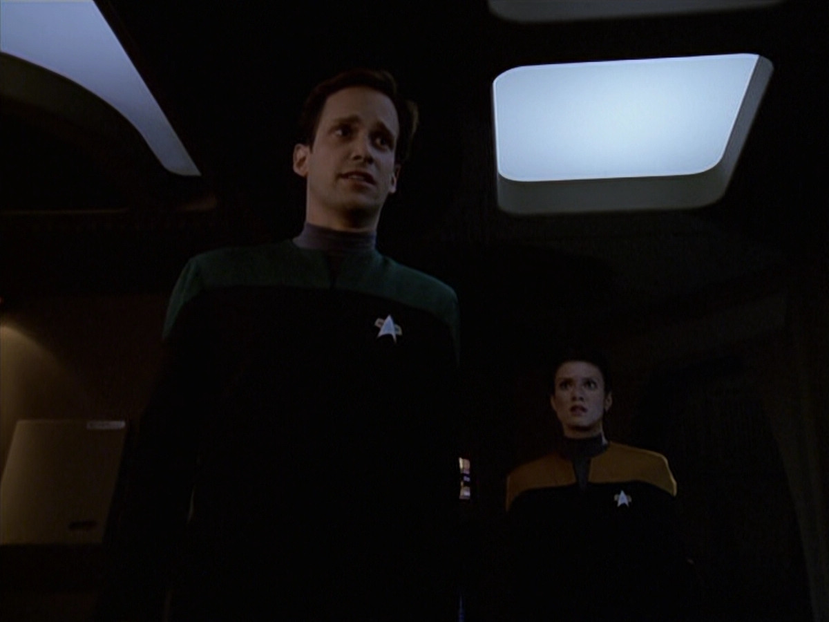 extant_StarTrek_VOY_6x20-GoodShepherd_03003.jpg