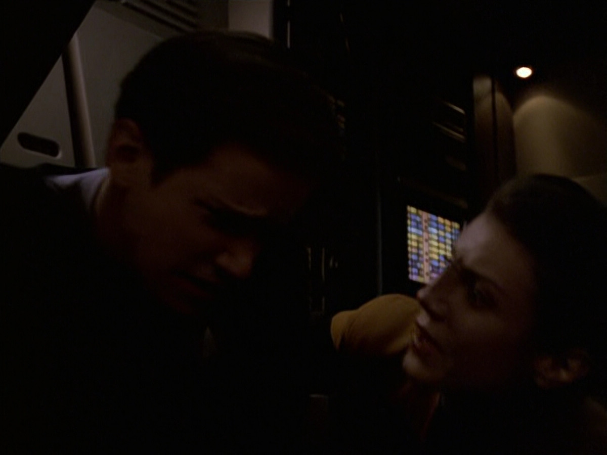extant_StarTrek_VOY_6x20-GoodShepherd_03018.jpg