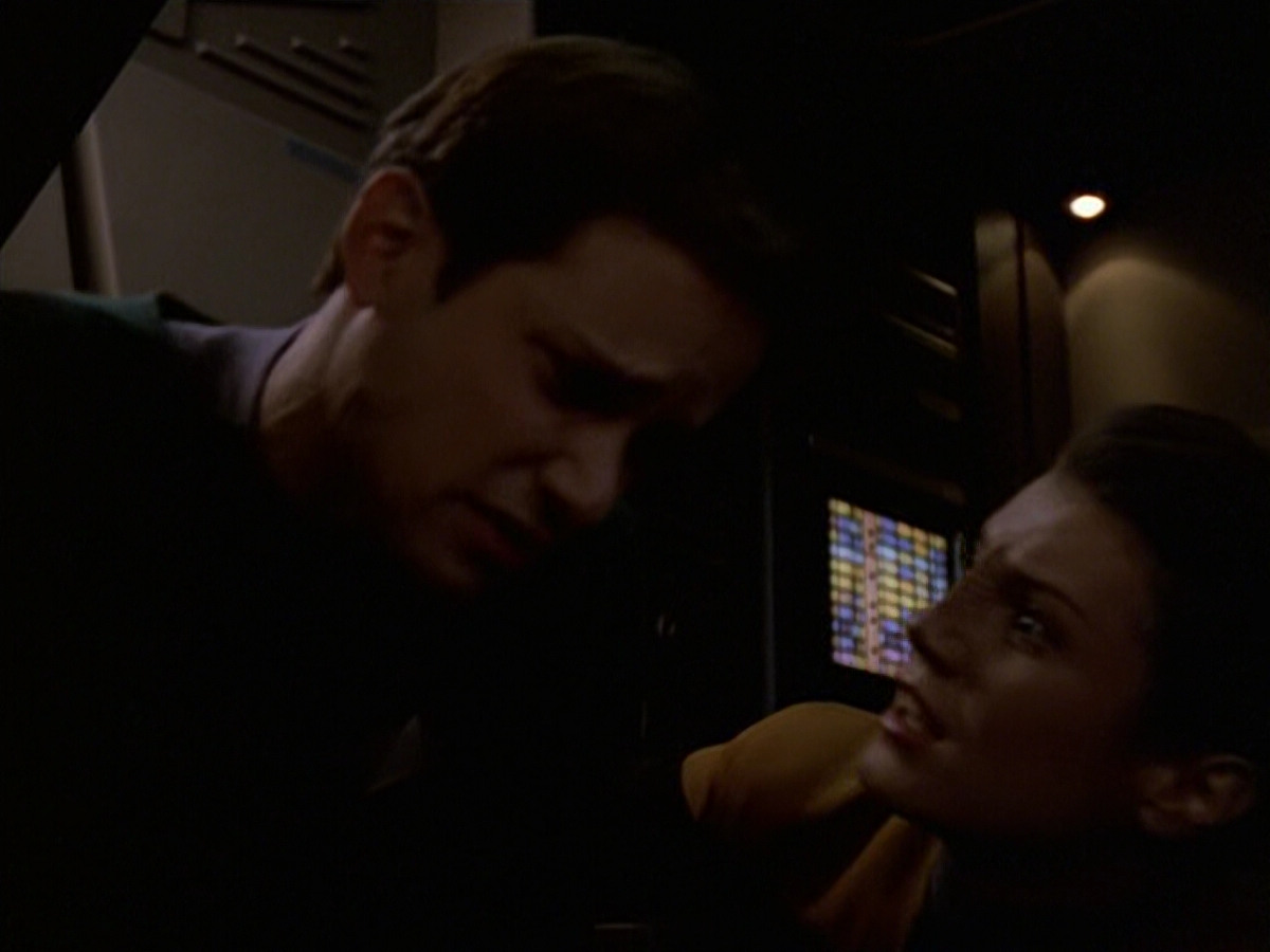 extant_StarTrek_VOY_6x20-GoodShepherd_03019.jpg