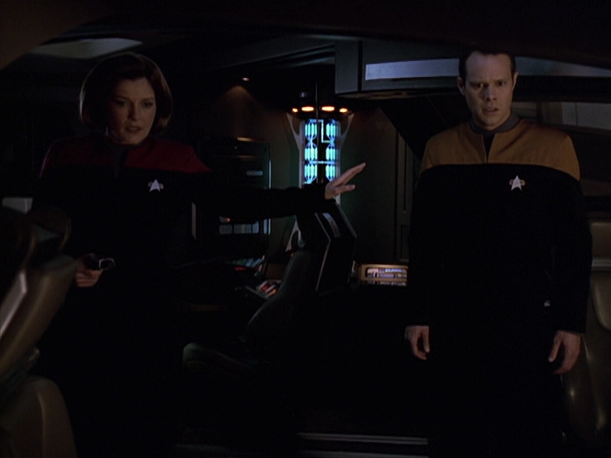 extant_StarTrek_VOY_6x20-GoodShepherd_03039.jpg