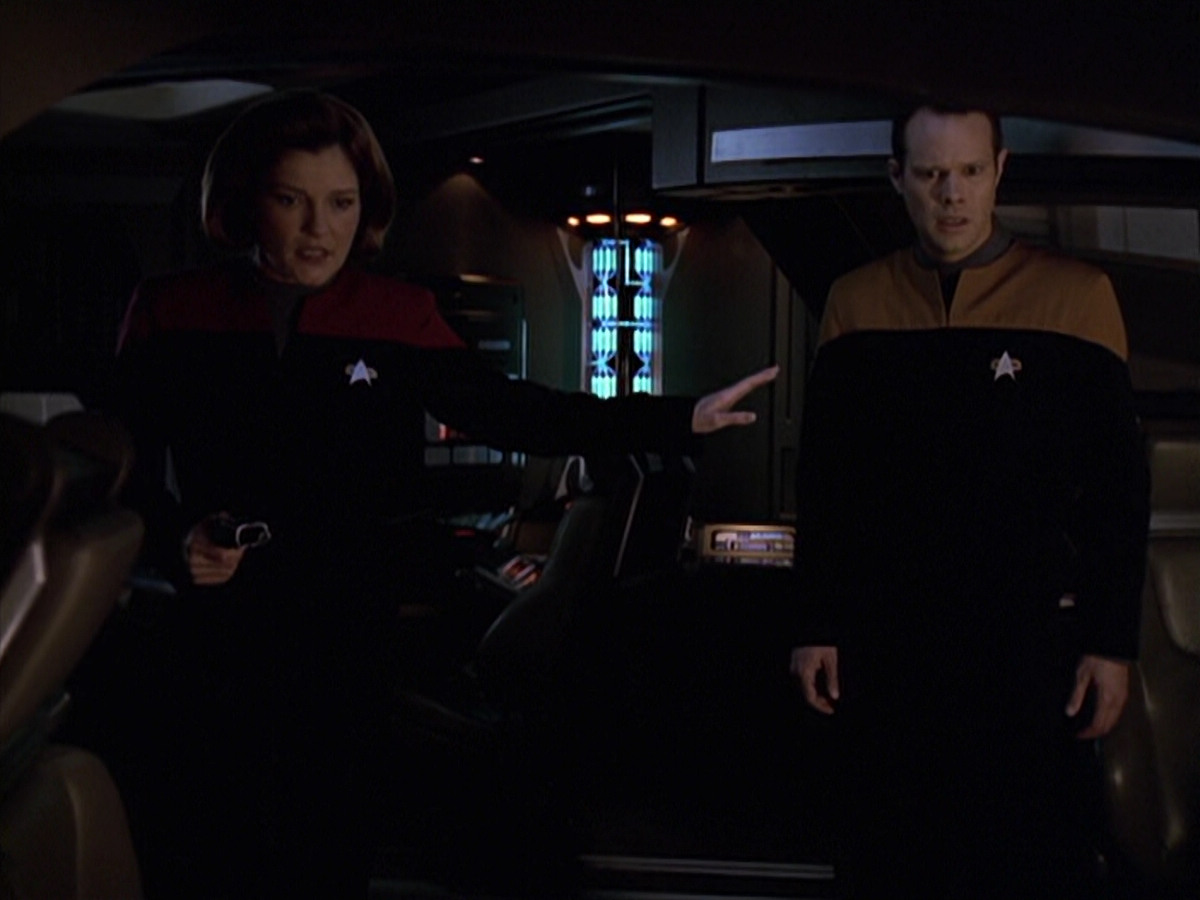 extant_StarTrek_VOY_6x20-GoodShepherd_03041.jpg
