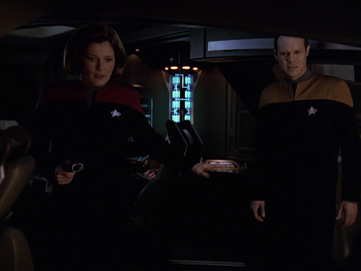 extant_StarTrek_VOY_6x20-GoodShepherd_03046.jpg