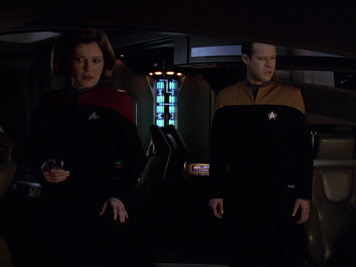 extant_StarTrek_VOY_6x20-GoodShepherd_03049.jpg