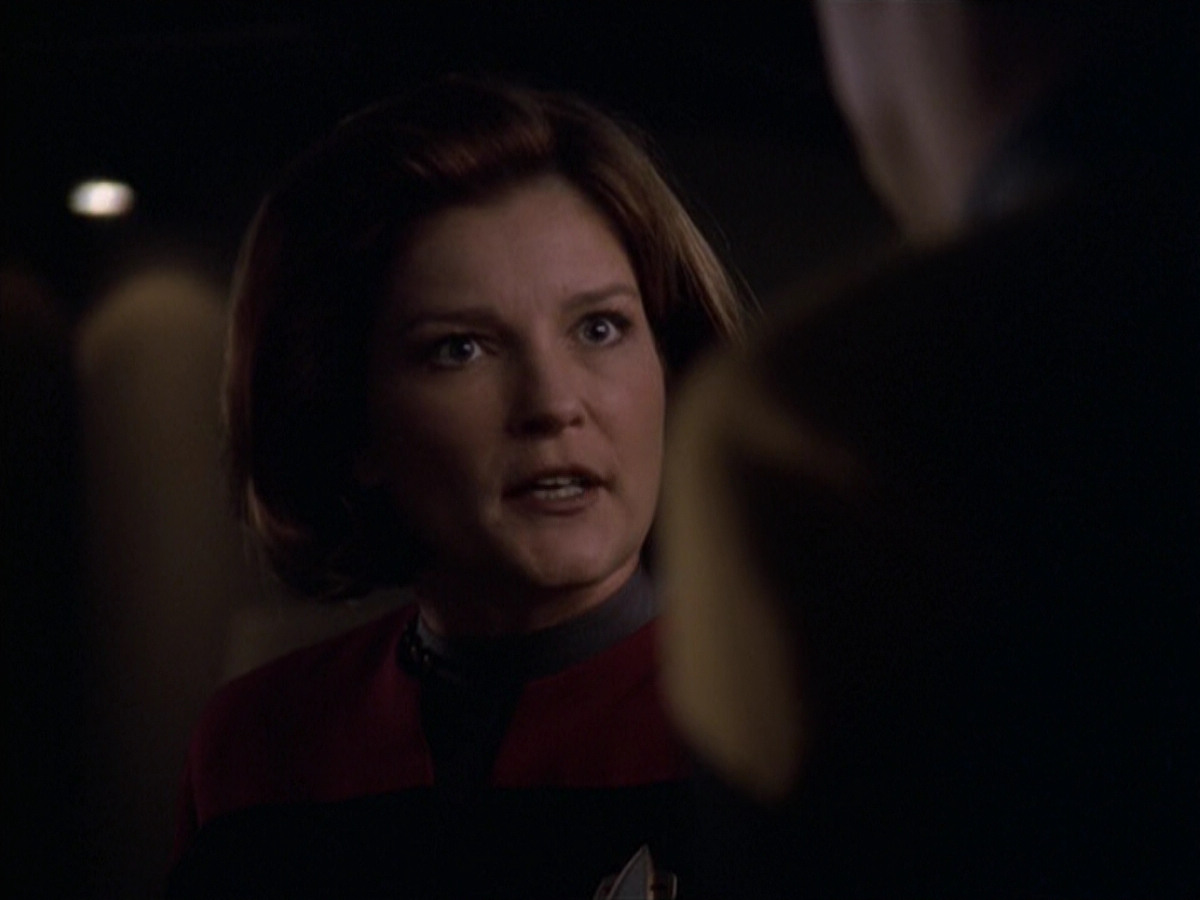 extant_StarTrek_VOY_6x20-GoodShepherd_03070.jpg