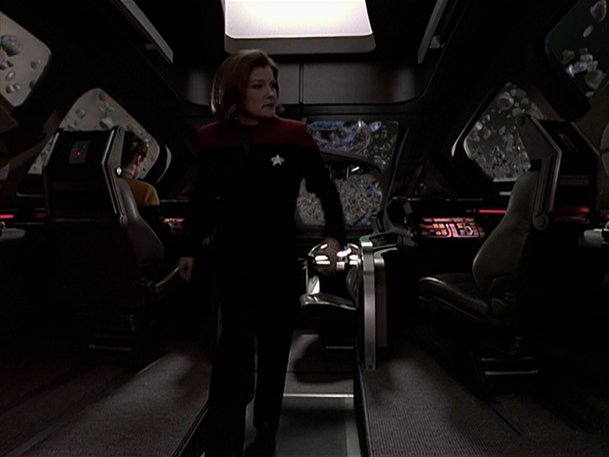 extant_StarTrek_VOY_6x20-GoodShepherd_03186.jpg