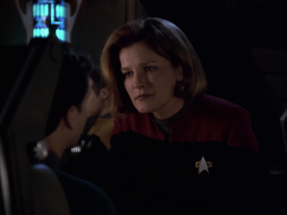 extant_StarTrek_VOY_6x20-GoodShepherd_03284.jpg